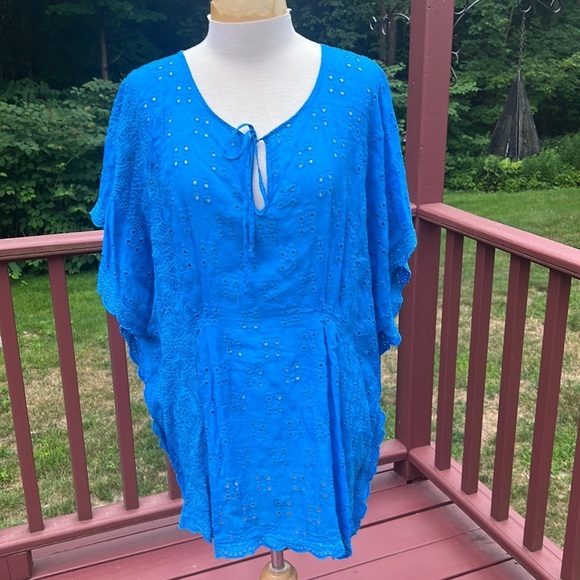 NWT! JOHNNY WAS Size XL blue eyelet embroidered boxy poncho style top